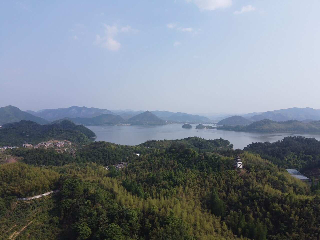 临安旅行封面